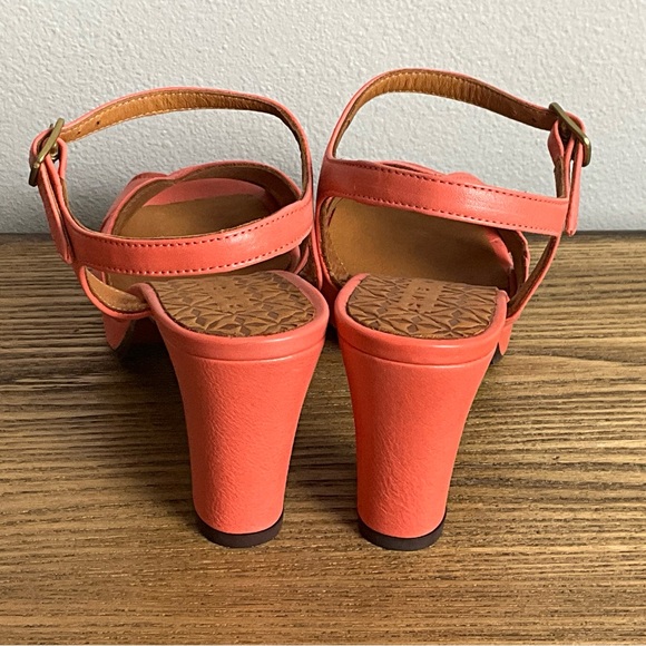 Chie Mihara Ebisa Coral Heeled Sandals, New in Box - Picture 5 of 8